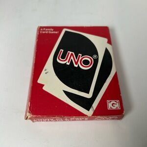 UNO‎ Card Game Ages 7+ Family Red Box Classic Fun Vintage Collectible